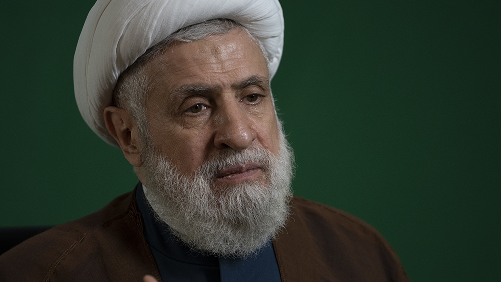 الشيخ قاسم في رسالة إلى مدير الحوزات العلمية الإيرانية: نشكر إيران أنها تحملت أعباءً كثيرةً نتيجة دعم حقوقنا في الأرض والعزة والكرامة